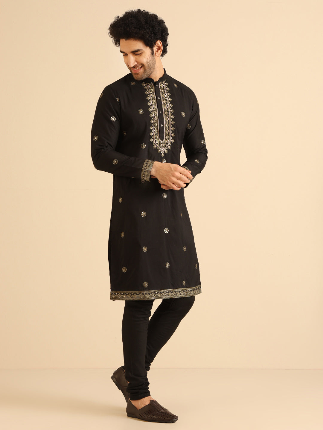 Kisah Men Black Kurta Churidar Set - Kisah