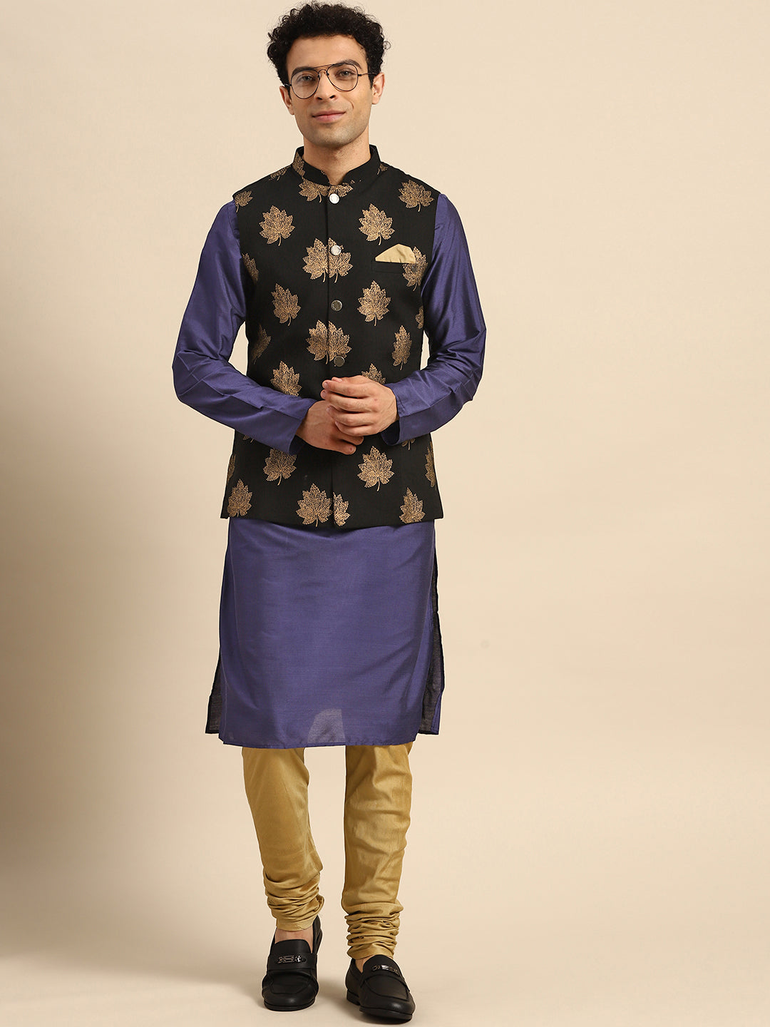 Men's Black Ethnic Motifs Kurta with Pyjamas & Nehru Jacket